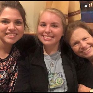 Meet your Posher, Virginia